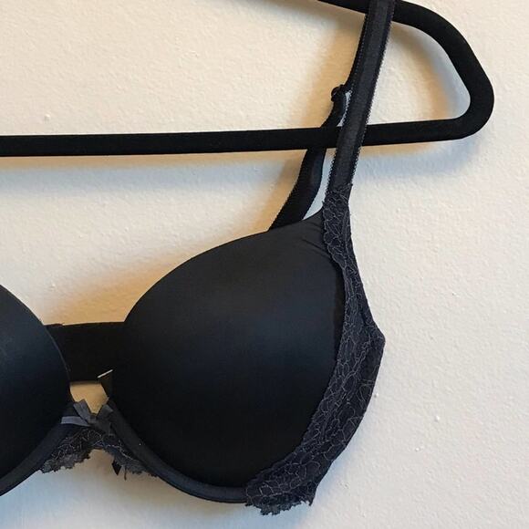 Victoria’s Secret 32DD/F70 black bra lace Dream Angels classic - Picture 3 of 10